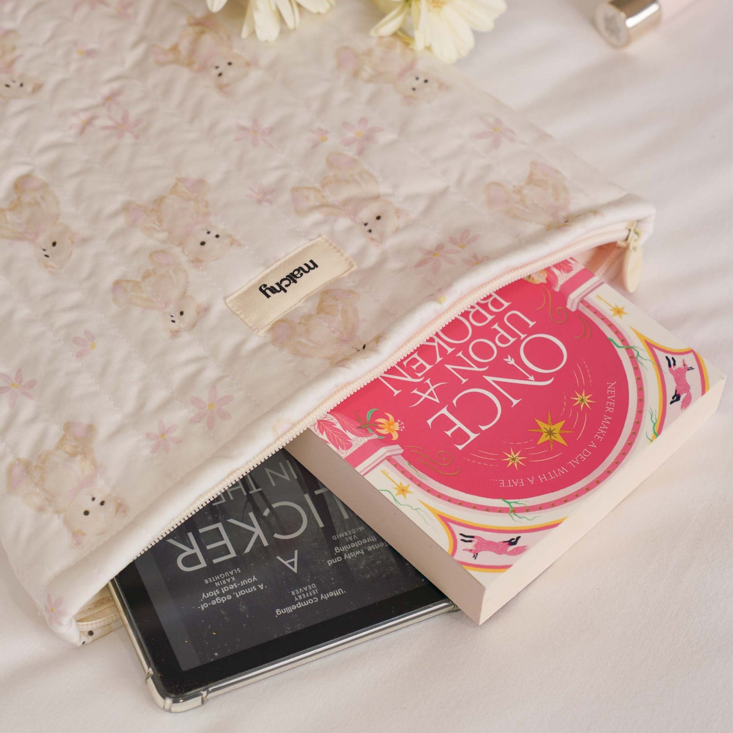 Tia Book Sleeve